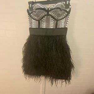 Bebe feather dress S Xs